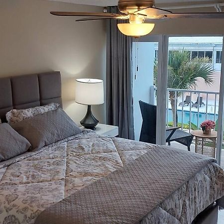 Nassau Harbour Cozy 2 Bedroom Condo ภายนอก รูปภาพ