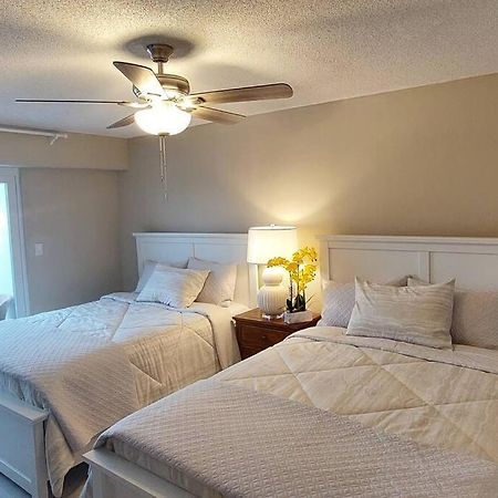 Nassau Harbour Cozy 2 Bedroom Condo ภายนอก รูปภาพ