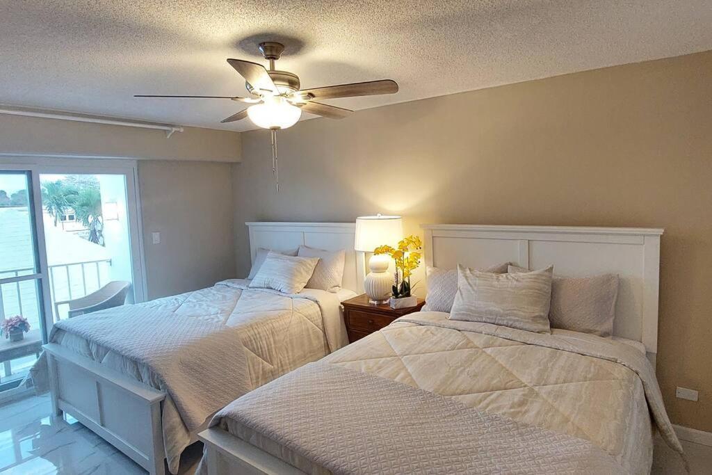 Nassau Harbour Cozy 2 Bedroom Condo ภายนอก รูปภาพ